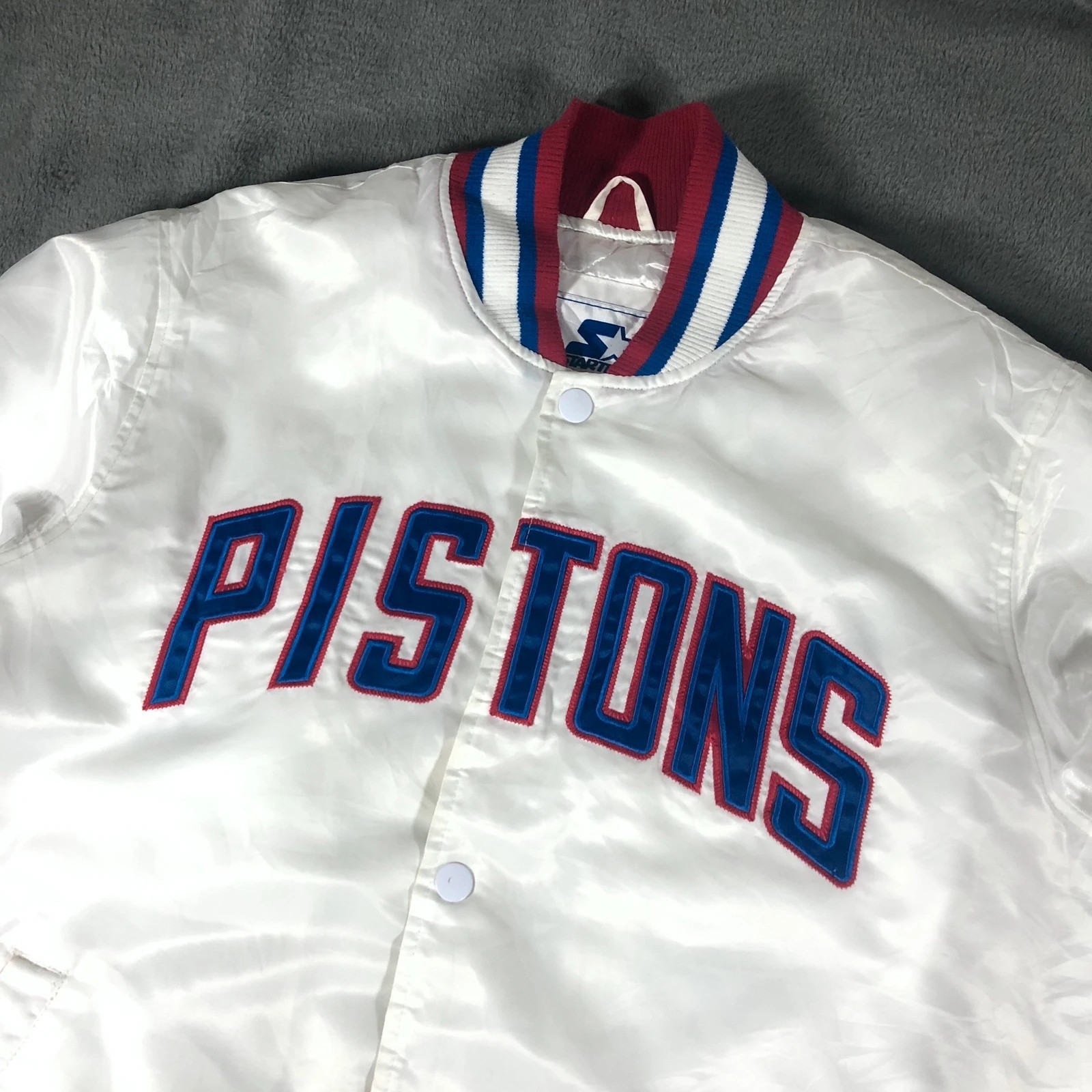 RARE Vintage 90s Starter NBA Detroit Pistons Satin white red vasityr jacket L - Image 2