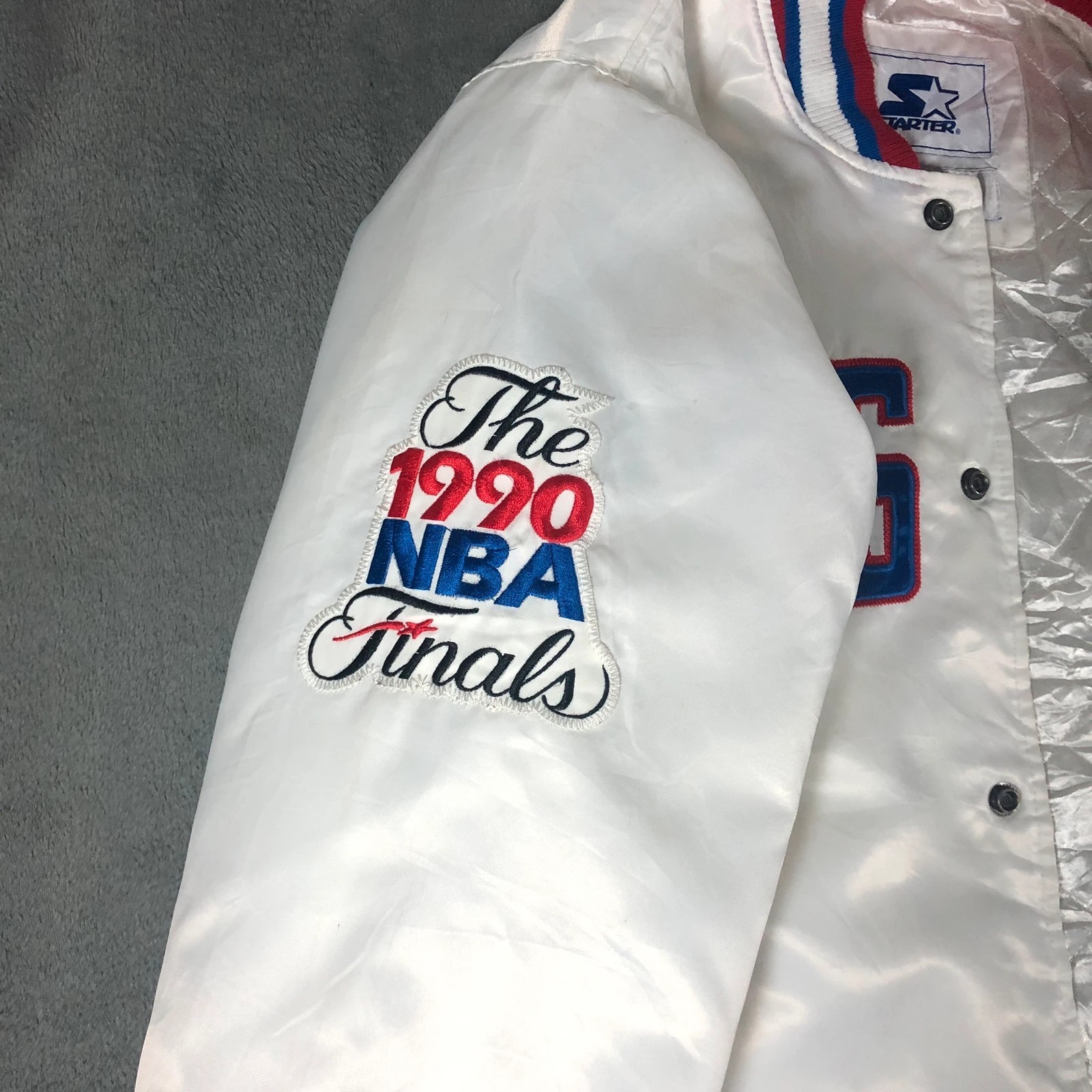 RARE Vintage 90s Starter NBA Detroit Pistons Satin white red vasityr jacket L - Image 7