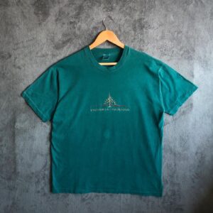 Vintage 90s Victoria Canada green single stitch tee with embroidered graphic XL