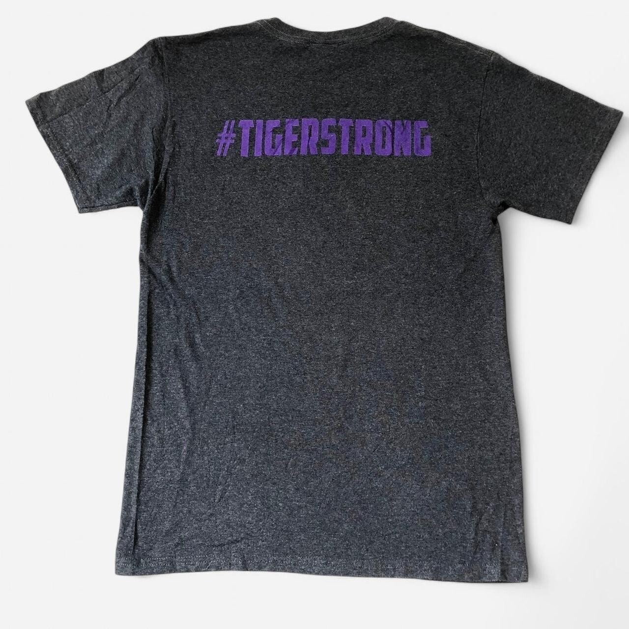 Taft Physical Education dark grey tee with tiger graphic size S - Image 2