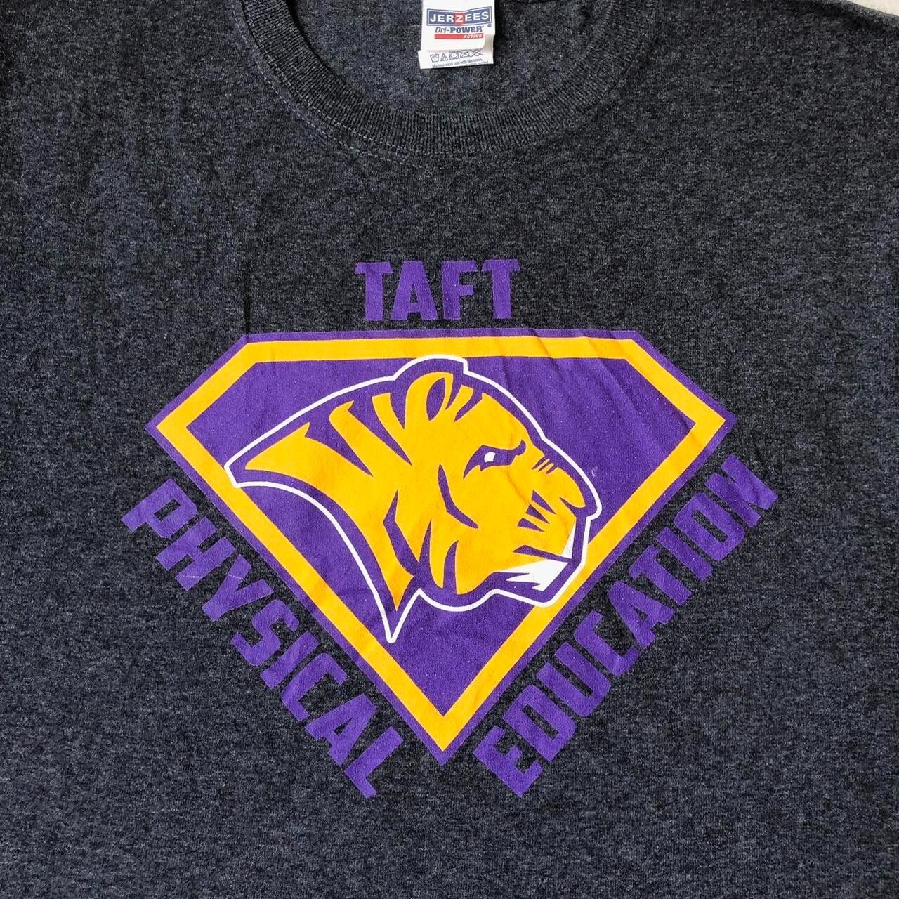 Taft Physical Education dark grey tee with tiger graphic size S - Image 3