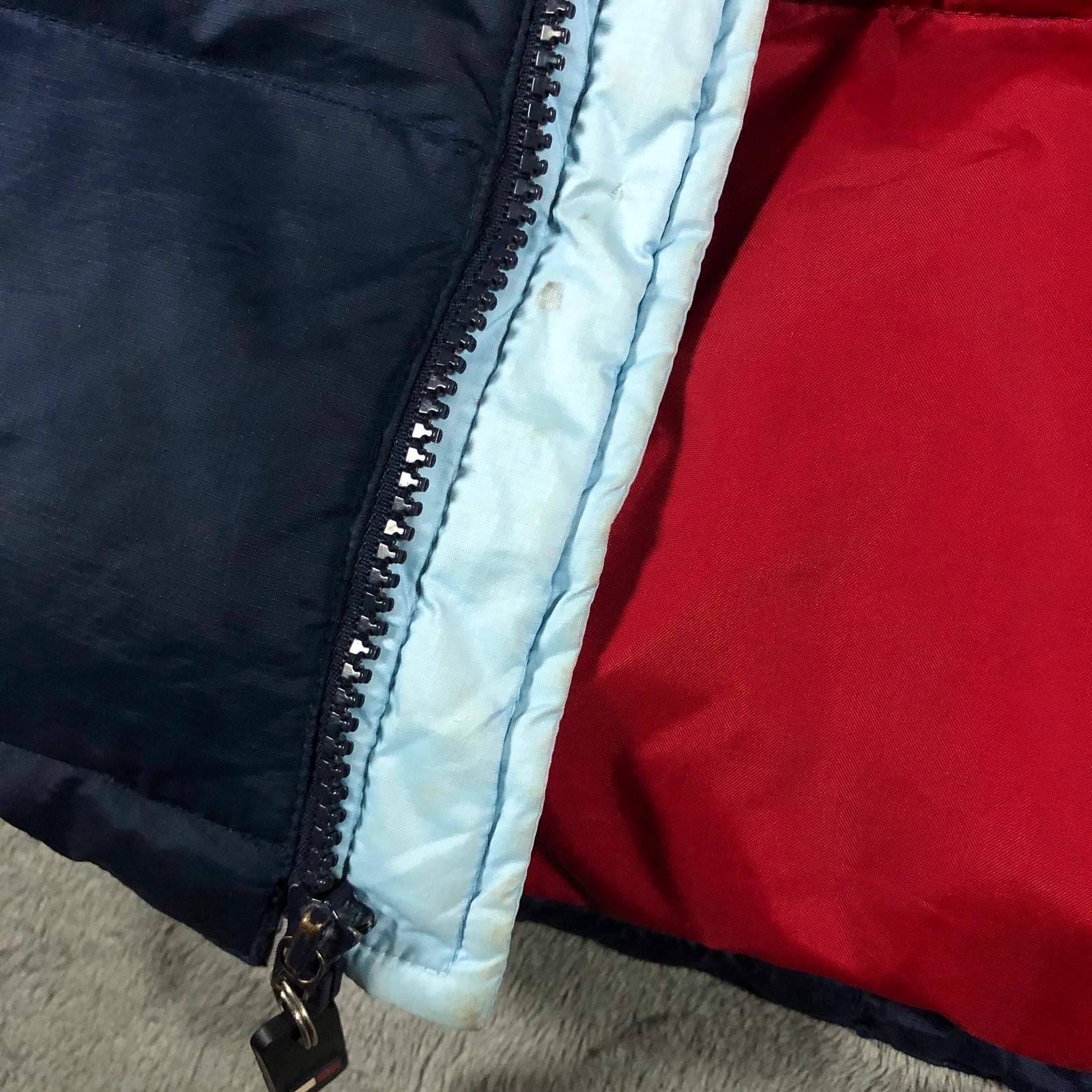 Tommy Hilfiger '04 Navy Puffer Gilet (S) - Image 6