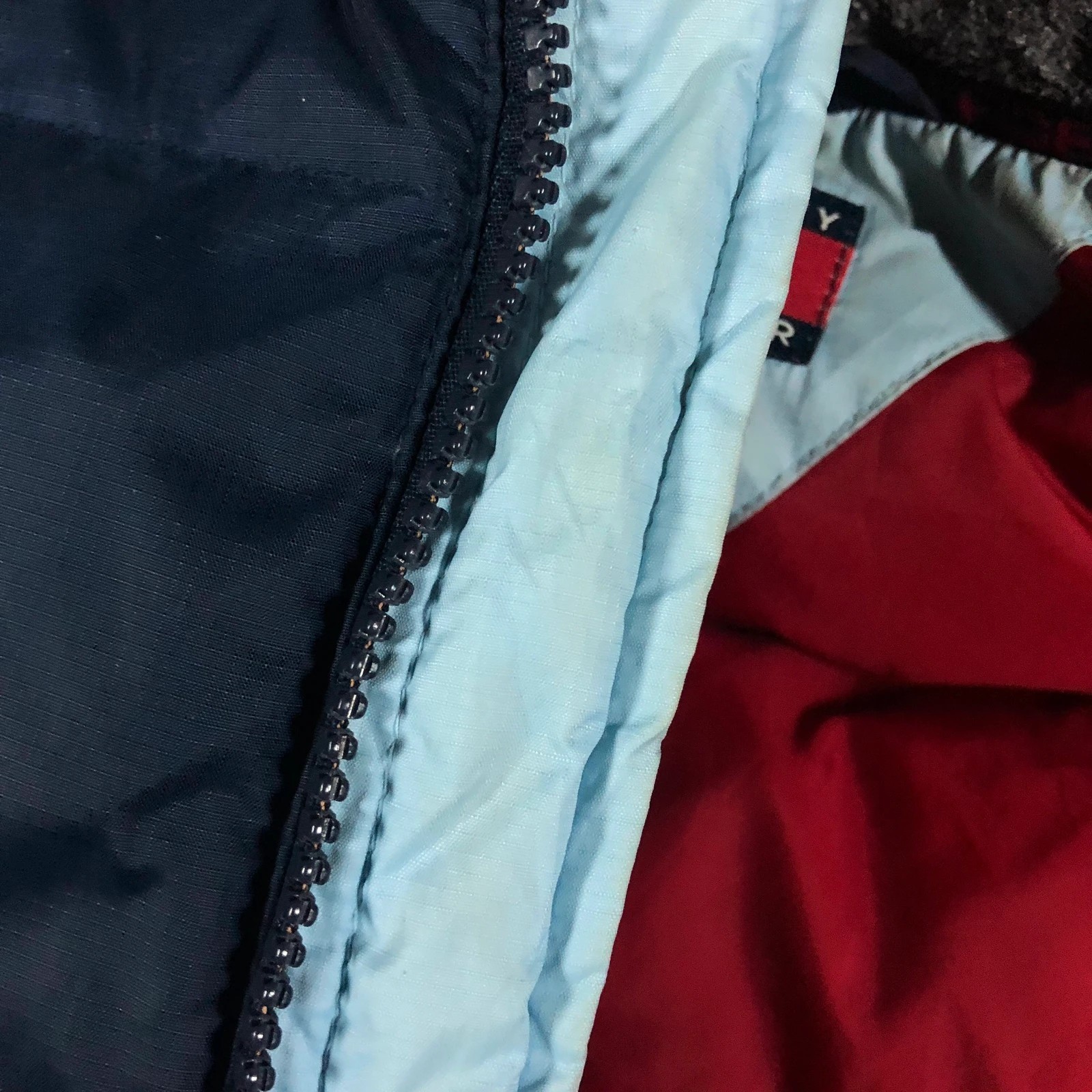 Tommy Hilfiger '04 Navy Puffer Gilet (S) - Image 7