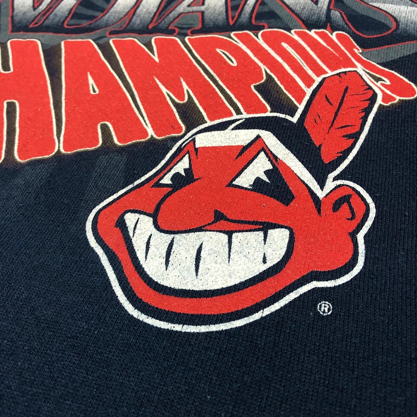 Cleveland Indians 1995 Champions navy Crewneck sweatshirt L - Image 3